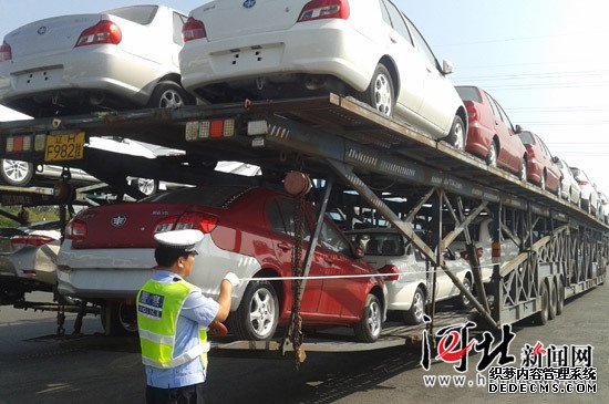 高速交警秦皇島大隊(duì)4天查處49起擅改機(jī)動(dòng)車(chē)外形違法行為