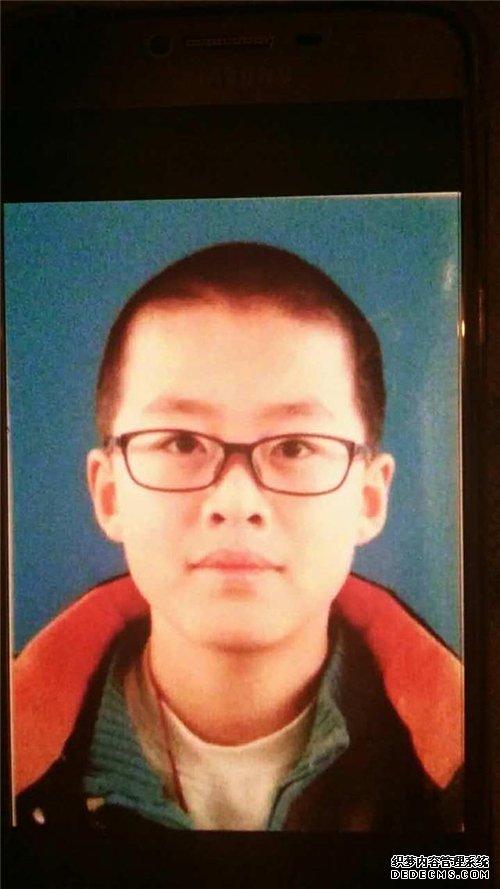 【秦皇島】13歲男孩負(fù)氣出走 看到他請(qǐng)報(bào)警